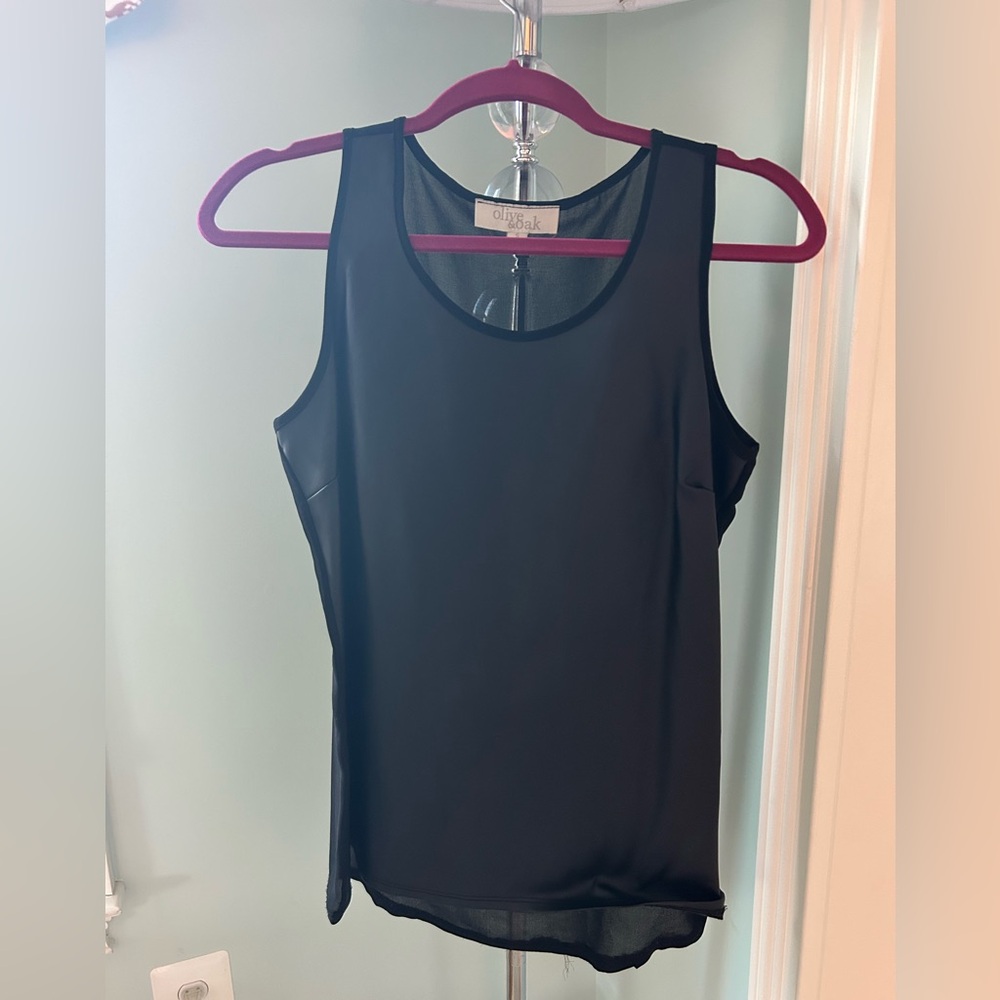 Olive & Oak Elegant Black Tank Top